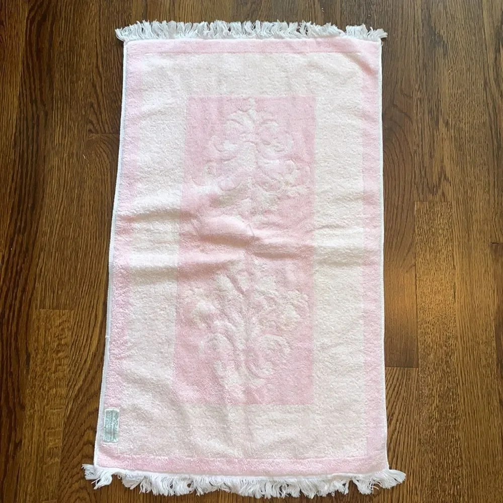Vintage 60s Fieldcrest Imperial Collection pink‎ cotton small bath towel